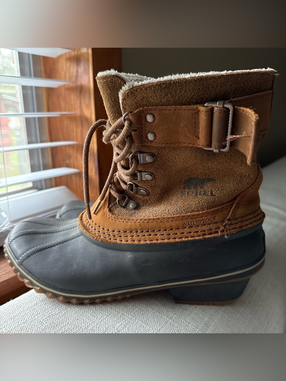Sorel caribou boots